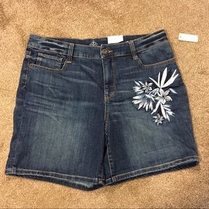 St. John's Bay Shorts - NWT St John’s Bay Shorts St. John's Bay Shorts - NWT St John’s Bay Shorts